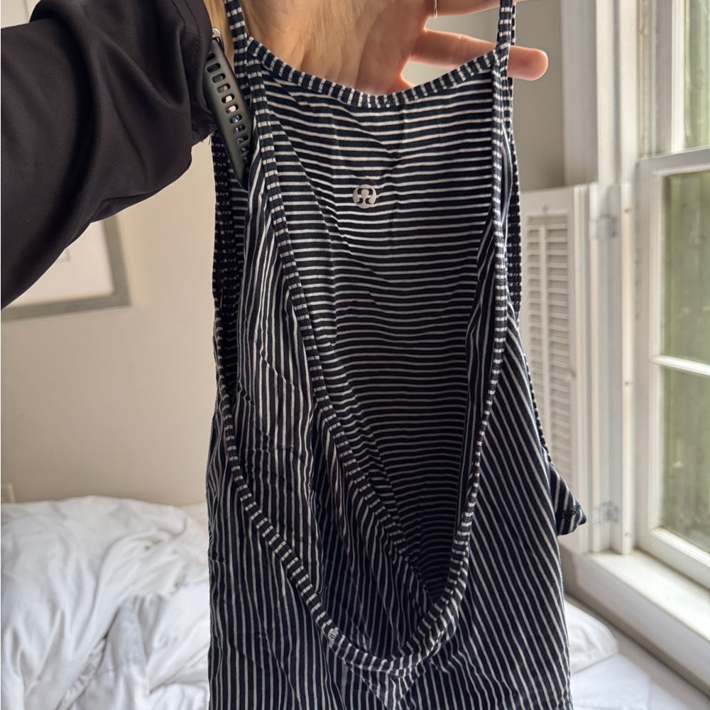 Lululemon Cropped Workout Top